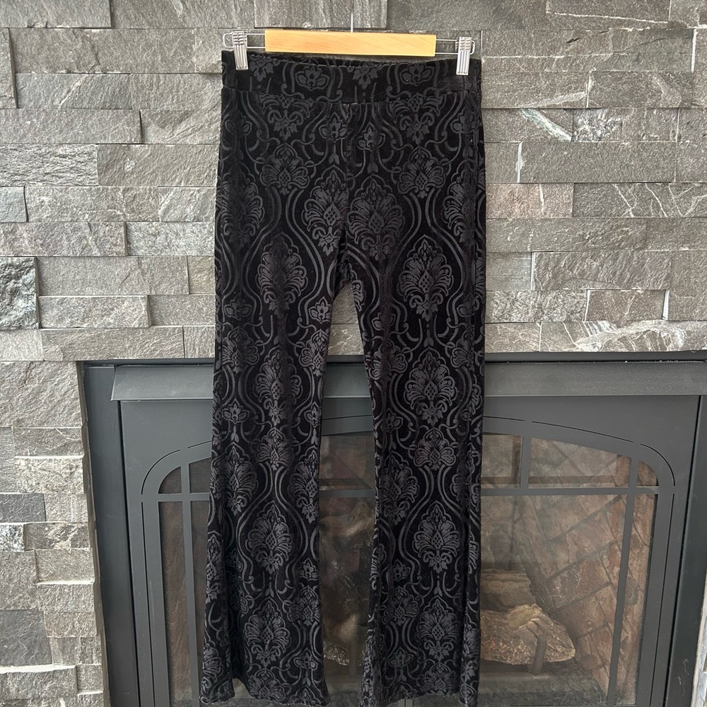 Forever 21 Black Burnout Velvet Damask Pattern Flares